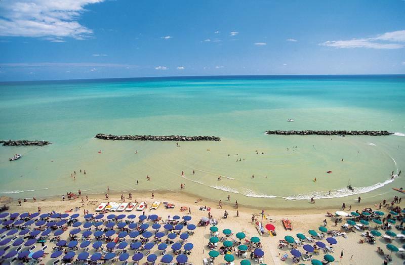 Mediterranea Sea House Montesilvano Marina Екстериор снимка